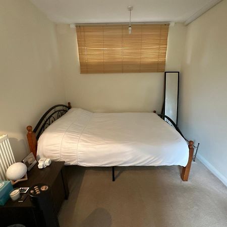 Cozy Room In Shared Home Near Canary Wharf 伦敦 外观 照片