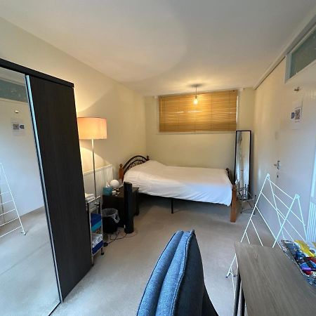 Cozy Room In Shared Home Near Canary Wharf 伦敦 外观 照片