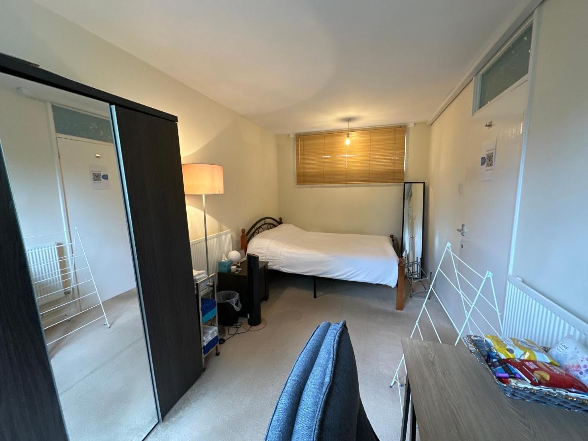 Cozy Room In Shared Home Near Canary Wharf 伦敦 外观 照片