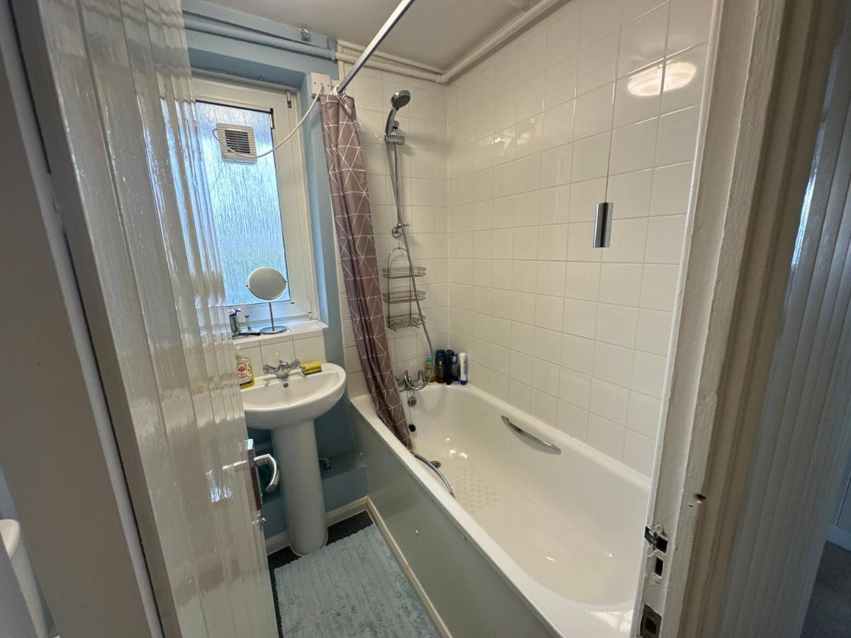 Cozy Room In Shared Home Near Canary Wharf 伦敦 外观 照片